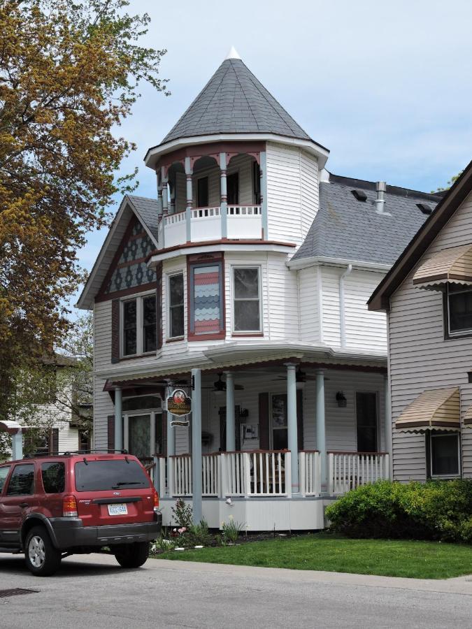 Bondy House Bed & Breakfast Amherstburg Екстер'єр фото