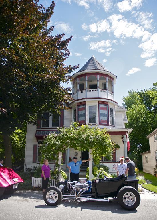 Bondy House Bed & Breakfast Amherstburg Екстер'єр фото