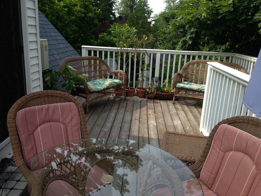 Bondy House Bed & Breakfast Amherstburg Екстер'єр фото
