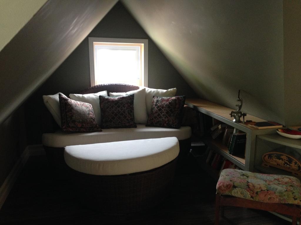 Bondy House Bed & Breakfast Amherstburg Екстер'єр фото
