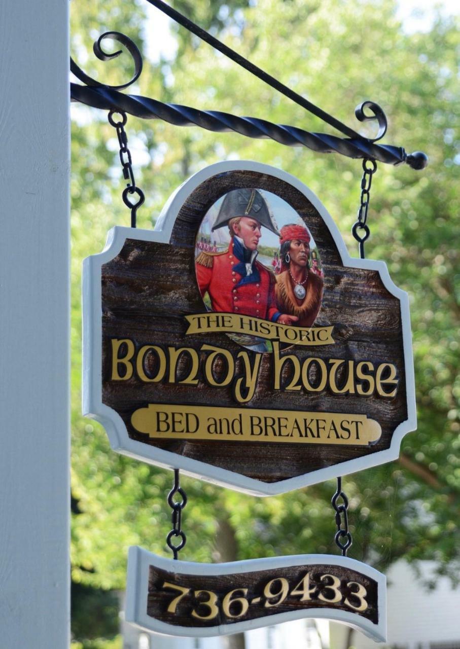 Bondy House Bed & Breakfast Amherstburg Екстер'єр фото